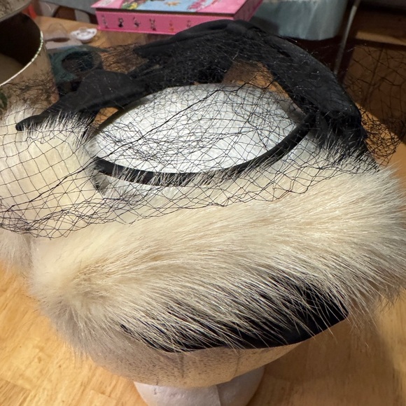 Vintage Womens Fascinator Hat 50s Fur Headband Netting Costume Display - Picture 4 of 5